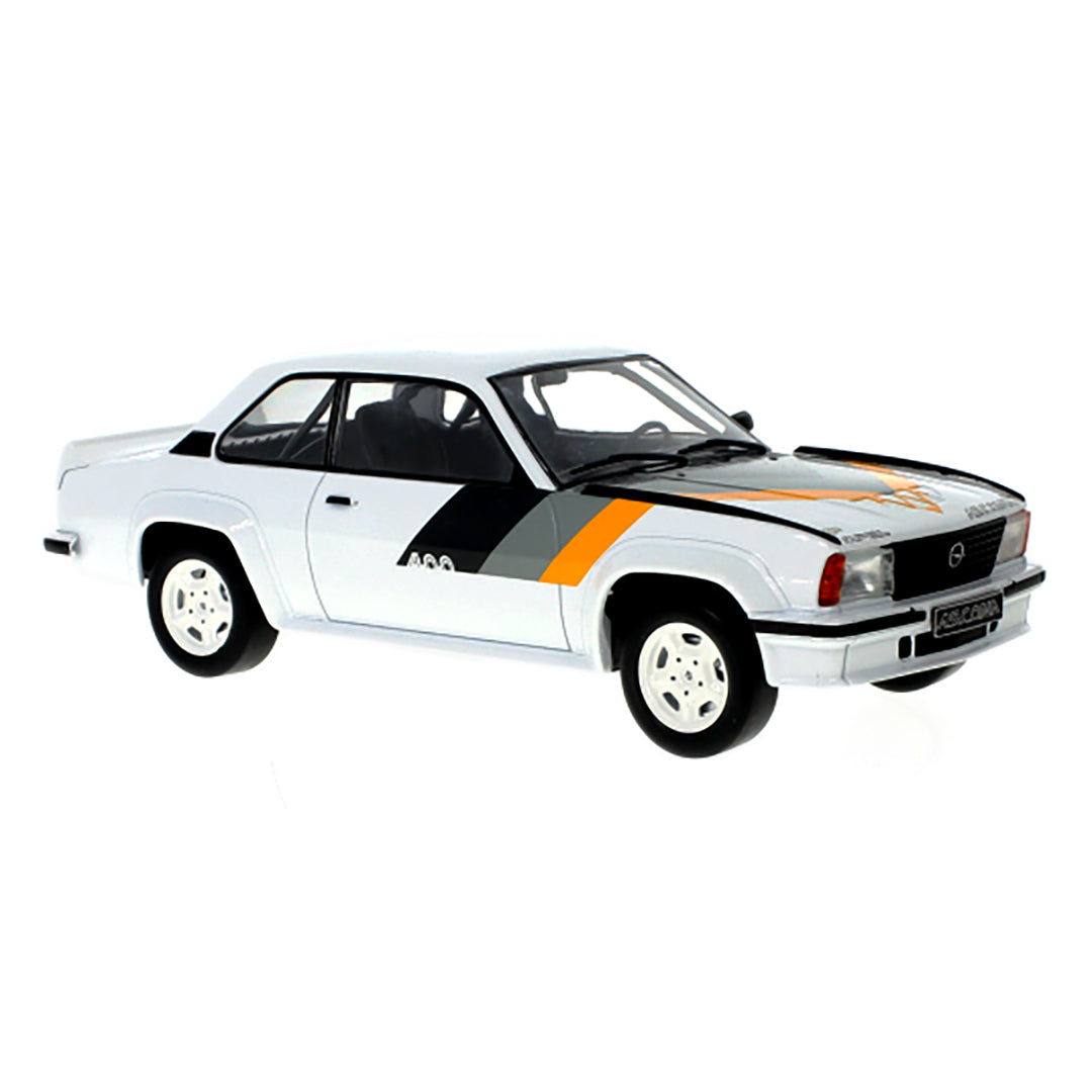 18CMC126 オペル アスコナ B 400 1982 ホワイト