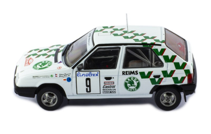 RAC414A SKODA FAVORIT 136L #9 P.SIBERA - P.GROSS RALLYE MONTE-CARLO 1993